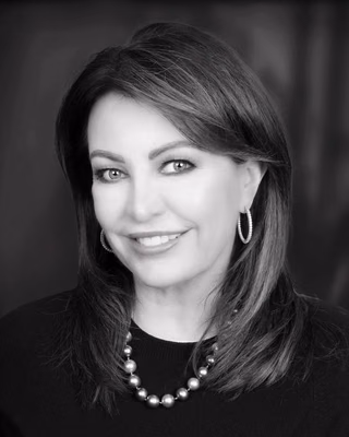 Holly Diamond, Realtor Associate