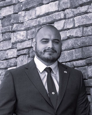 Kenny Rosales, Realtor Associate