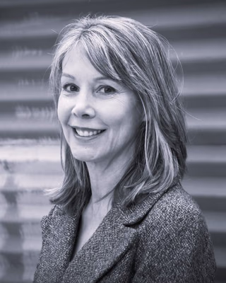 Lupe Springer, Broker Associate