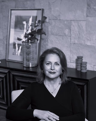 Mercedeh Sheik, Realtor Associate